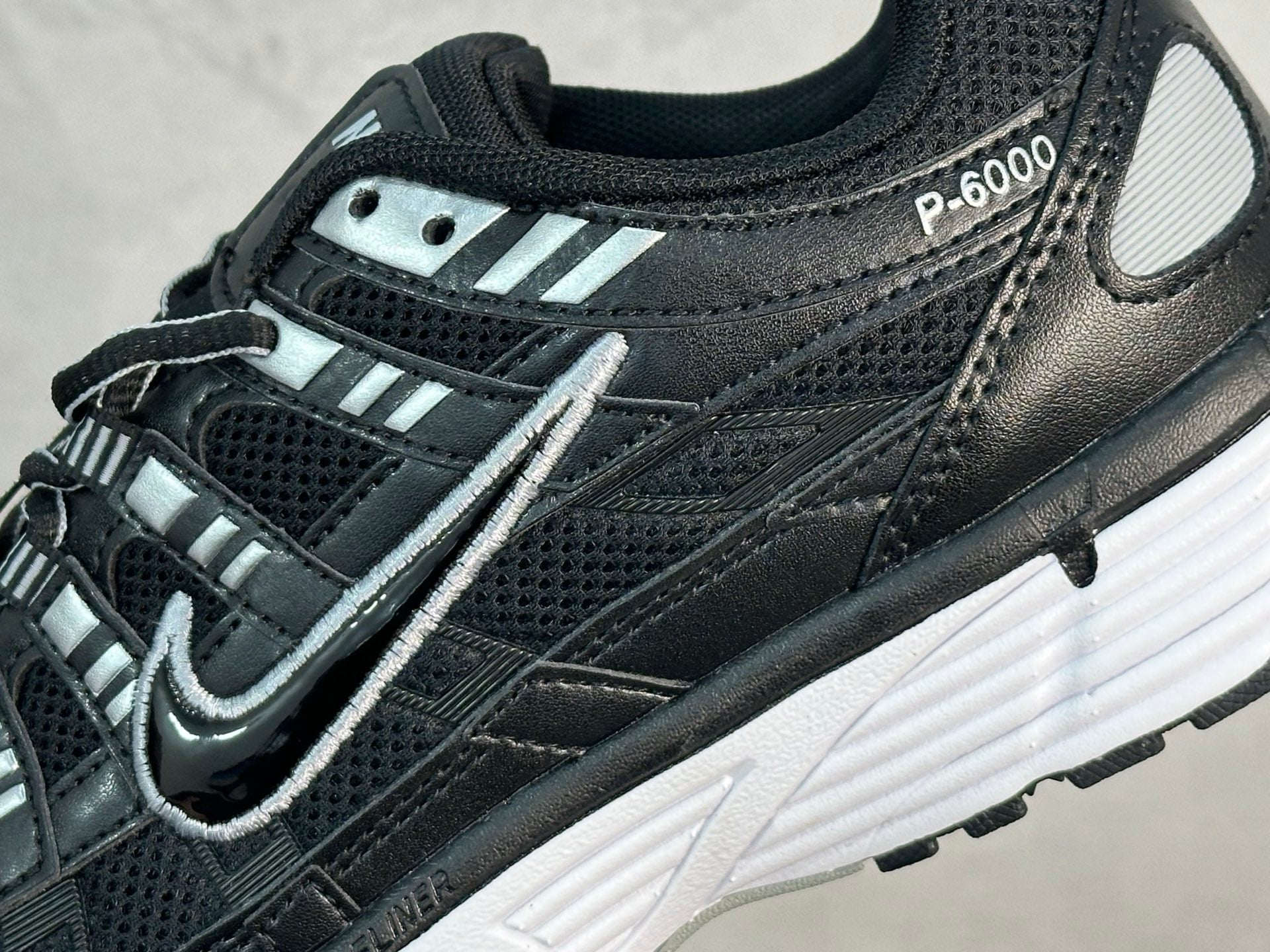 Nike P-6000 Black White etallic Silver